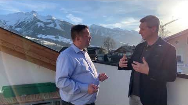 Geschäftspartner Gerhard Brix - Hand in Hand mit Alpen...