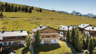 Exklusives Dachgeschoss-Appartement mit Ski-in/Ski-out in Hochkrimml - Seltene Zweitwohnsitzwidmung auf 1.700 Metern Seehöhe in der Zillertal Arena