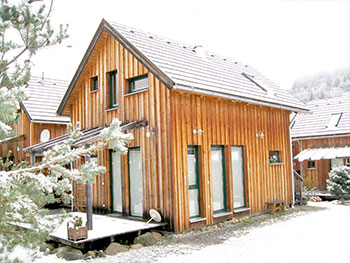 Charmanes Holzchalet mit zwei Appartements im Ferienpark Kreischberg